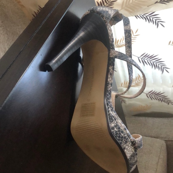 Banana republic heels - Picture 3 of 3